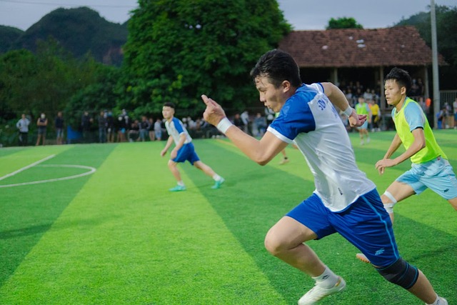 中脱颖而出 中脱颖而出